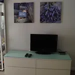 アパート Lilies ソゾポル
