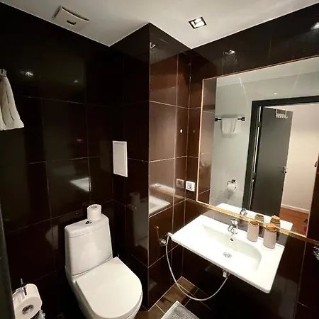 Lilies Apartment *