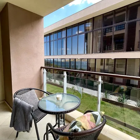 Lilies Apartment